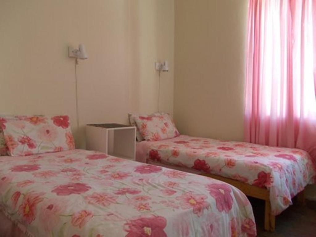 Franschhoek Travellers Lodge Dış mekan fotoğraf